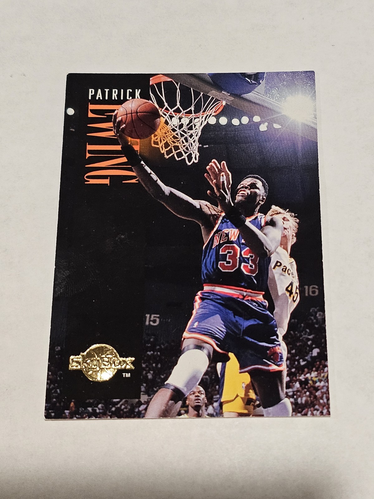 1994-95 SkyBox Premium #110 Patrick Ewing