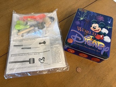 Halloween Pumpkin Carving Decorating Kit 2005 World of Disney Never Used
