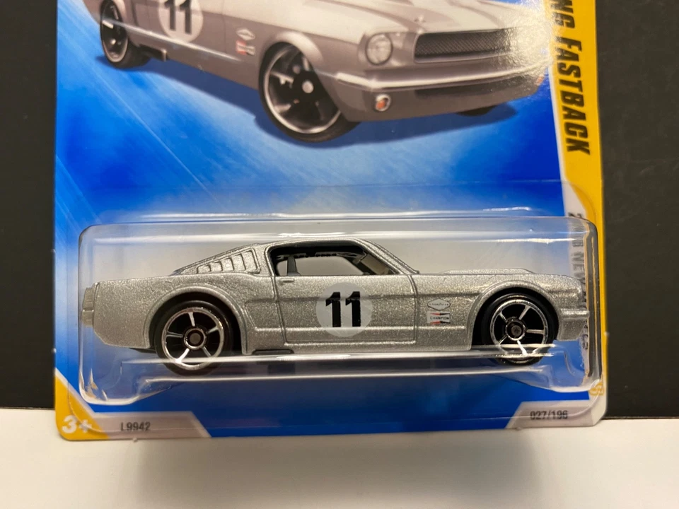 Hot Wheels 2008 Nuevos Modelos 65 Mustang Fastback Lote de 2 con Caja de Variación ¡Envío! Foto 4 de 4