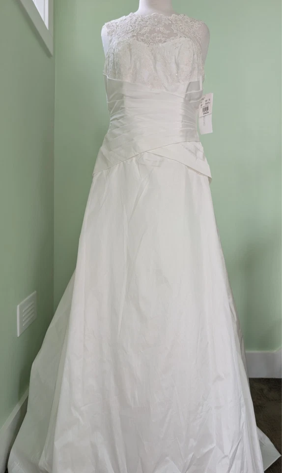 Davids Bridal WG3529 Ivory Sz 12 NEW w/Veil - Image 4 of 4