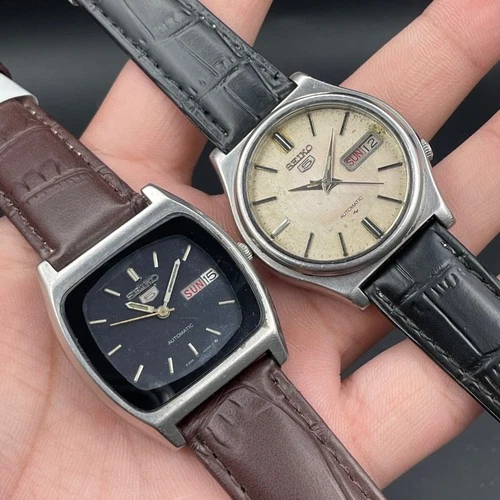 Lot of 2 Vintage Seiko 5 Automatic Men’s Watches – Fully Working