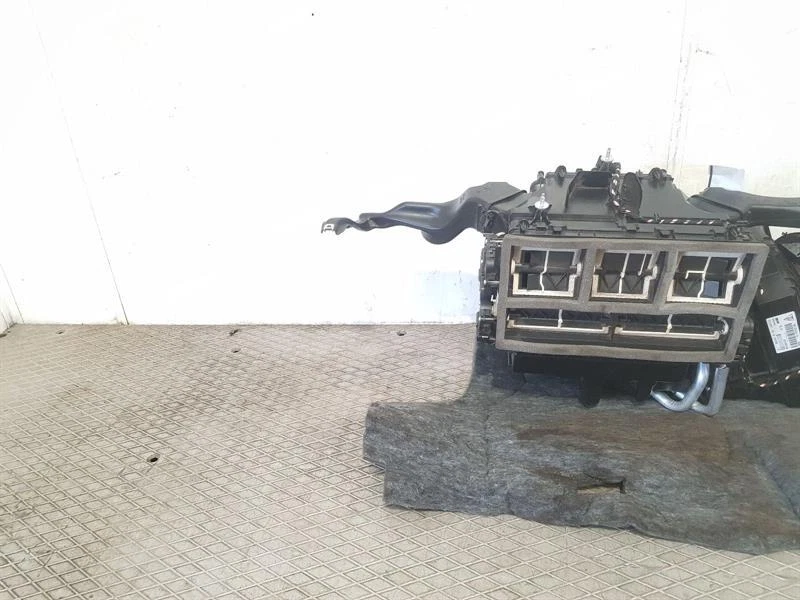 2012-2019 991 PORSCHE 911 HEATER BLOWER HOUSING 99157301113 - Image 2 of 4