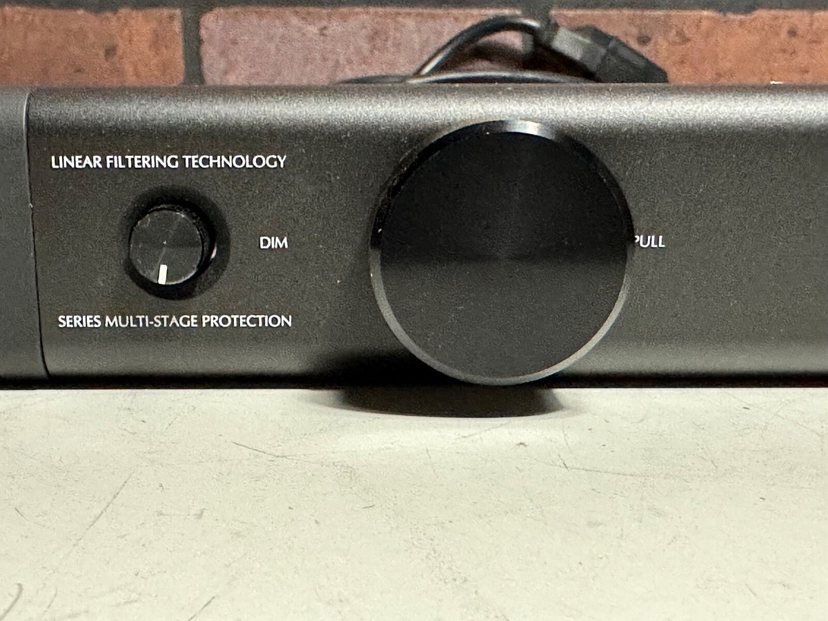Furman Elite-15i 6 Outlet Linear Filtering AC Power Furman Elite-15i 6 Outlet Linear Filtering AC Power