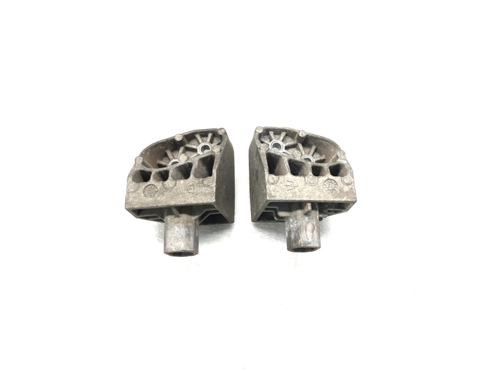 2014-2024 MASERATI GHIBLI S RADIATOR SUPPORT MOUNT BRACKET LEFT & RIGHT PAIR OEM