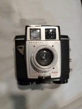 Vintage Kodak Brownie Twin 20 Camera UNTESTED Uses 620 Film