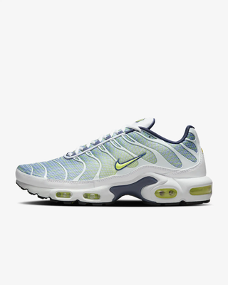 forest green air max plus