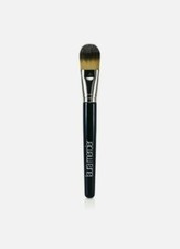 Image of Laura Mercier Creme Cheek Colour Brush concealer oval head synthetic