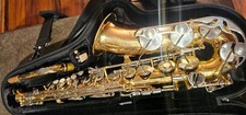 Yamaha YAS-26 Standard Eb Alto Saxophone and Hard Dark Green Case