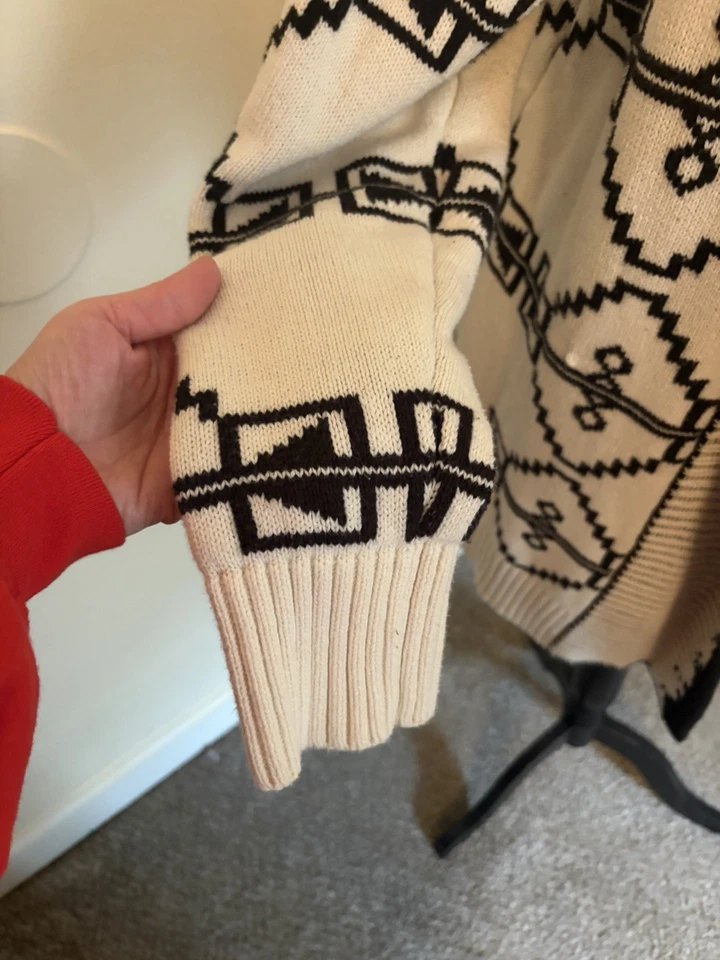 Maurices Cárdigan Suéter Largo Grueso Acogedor Diseño Blanco y Negro Talla 2X Foto 2 de 4