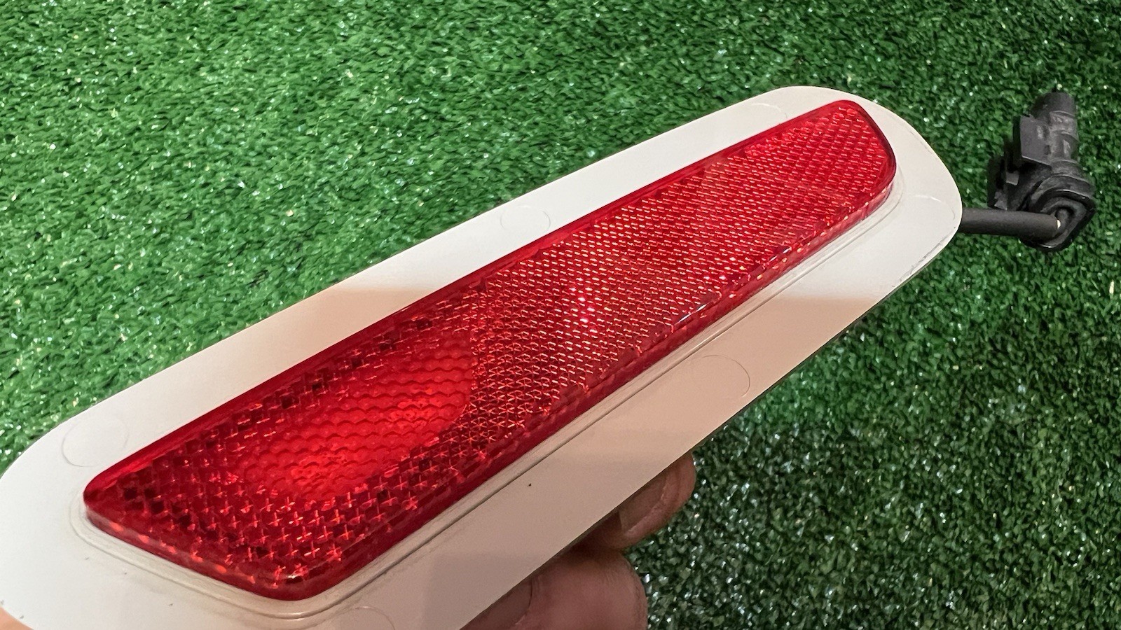AUDI R8 REAR RIGHT BUMPER SIDE MARKER LIGHT – OEM 4S0 945 127