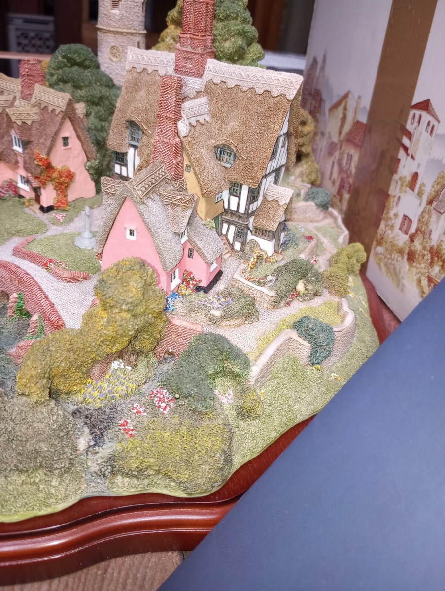 Lilliput Lane SAXHAM ST EDMUNDS 1991 Limited Edition 1565