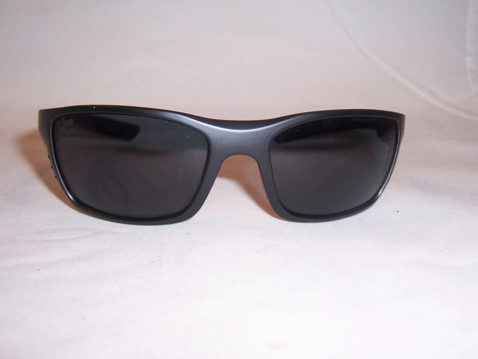 NUEVAS GAFAS DE SOL COSTA DEL MAR PUNTA BLANCA BLACKOUT/GRIS 580P POLARIZADAS $209 Foto 4 de 4