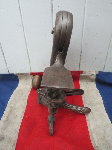 ANTIGUO ABRIDOR DE BOTELLA DE CORCHO MECÁNICO VINO DE HIERRO FUNDIDO CHAMPÁN - Imagen 3 de 10