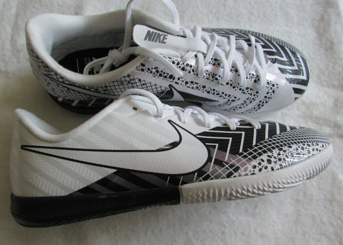 Nike 110s hotsell junior