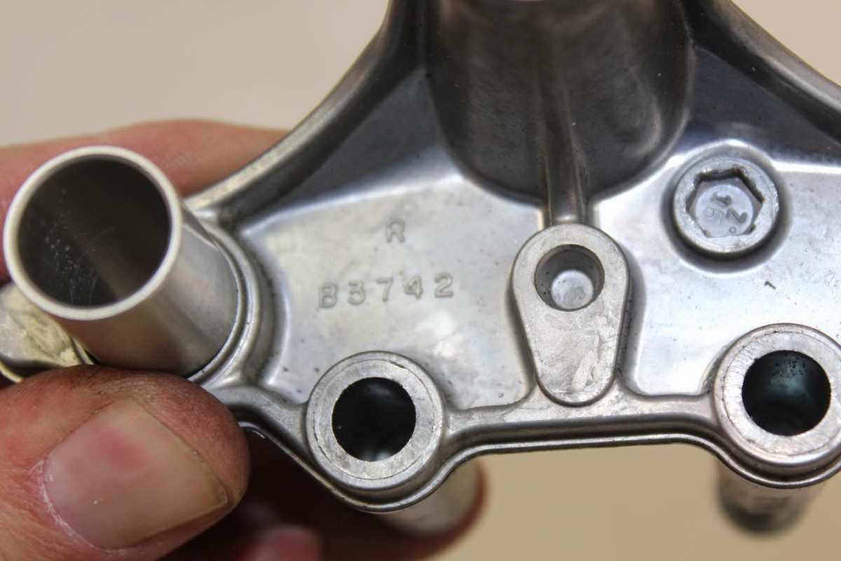 MV Agusta F4 1000R 2010 Fuel Injector Engine Bracket B3742 | eBay