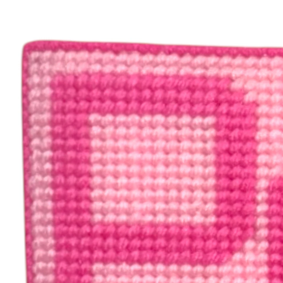 Colgante de pared de princesa de lona de plástico a punta de aguja hecha a mano corona rosa decoración Foto 4 de 4