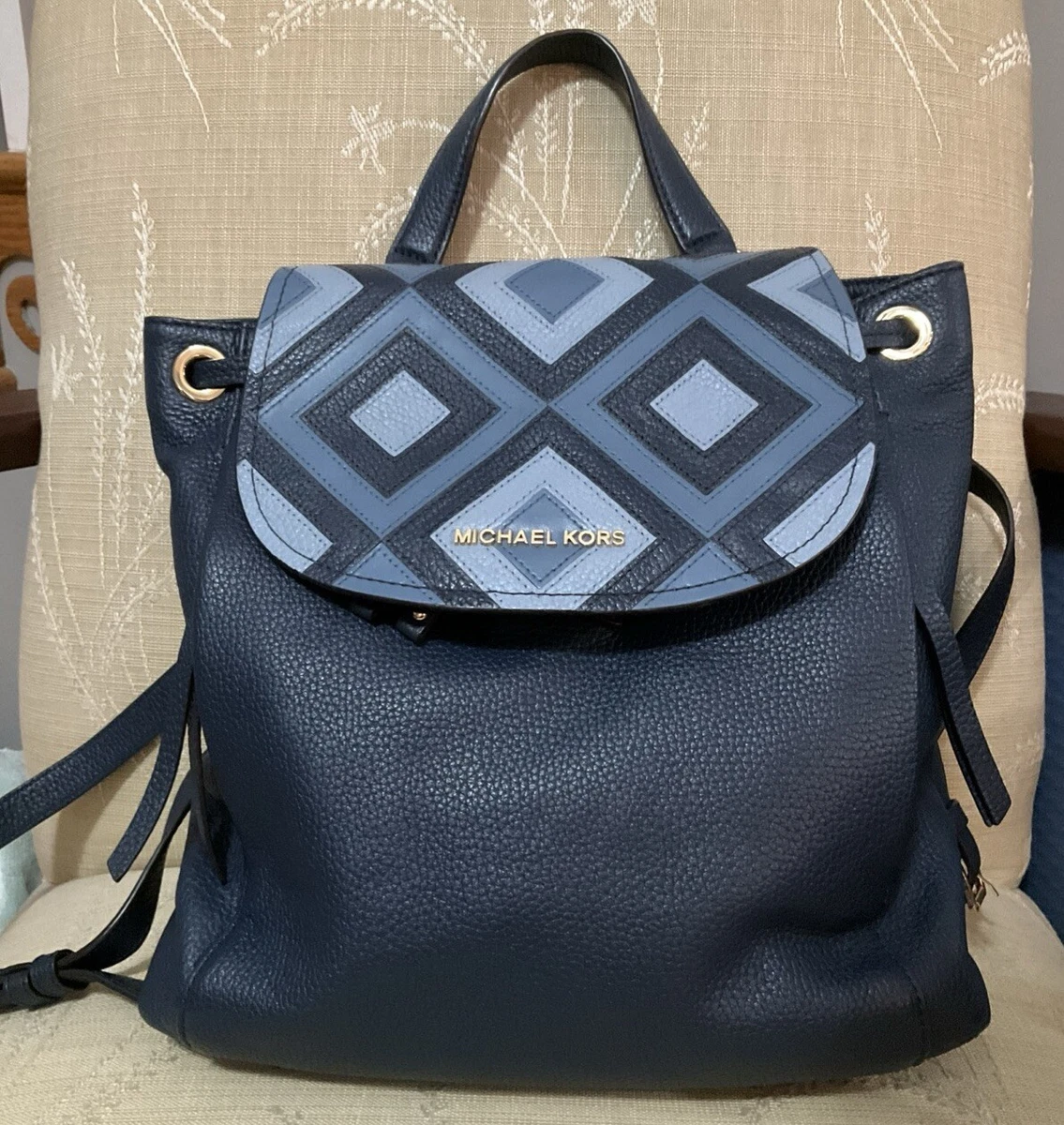 Michael Kors Riley Backpack Large Bags & Handbags for Women  display picture 2