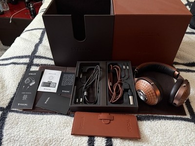 Focal Stellia Closed-Back  With Astell&Kern A&futura SE200Hi-Res DAP/PICKUP ONLY