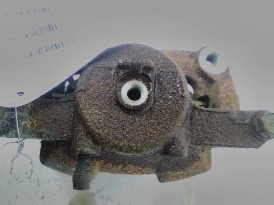 2020 Nissan Rogue Sport Passenger Right Caliper Front - Image 3 of 4