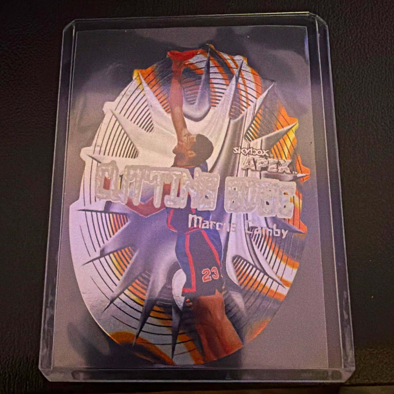 Fleer/SkyBox 1999-00 Skybox Apex Cutting Edge Plus Marcus Camby /15 Die-Cut