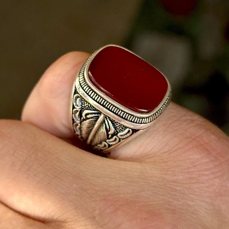 Anillo cuadrado de piedras preciosas Aqeeq de ágata roja de plata para hombre Foto 4 de 4