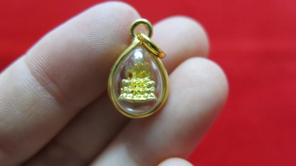 非常小 LP Thuad 泰国佛护身符吊坠 Wat Chang Hai 18k 金微米盒 — 第 3/4 张图片