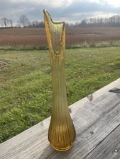 Vintage Amber L.E. Smith Ribbed Swung Vase