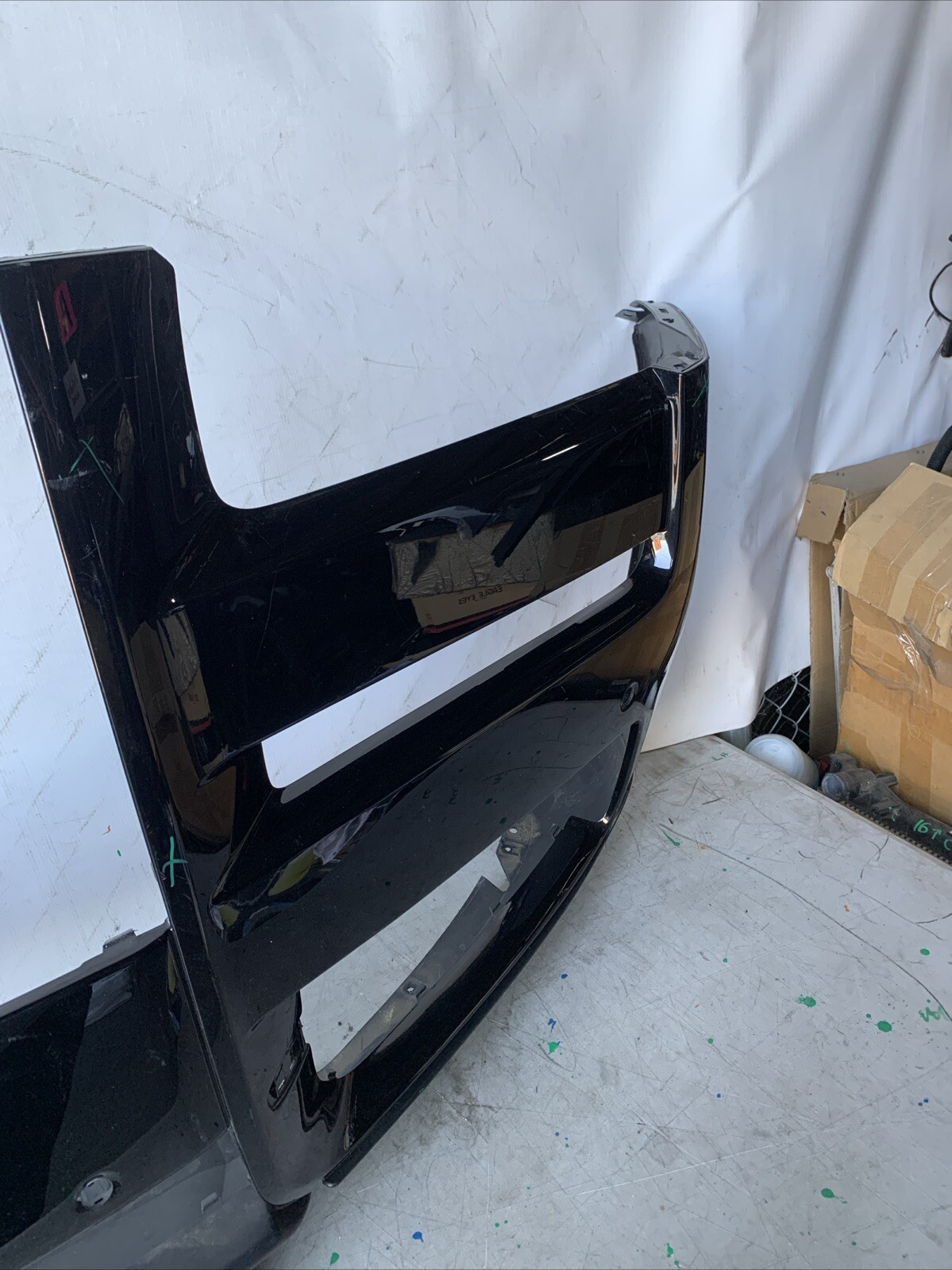 2018 - 2022 ROLLS ROYCE CULLINAN RR34 FRONT BUMPER COVER OEM