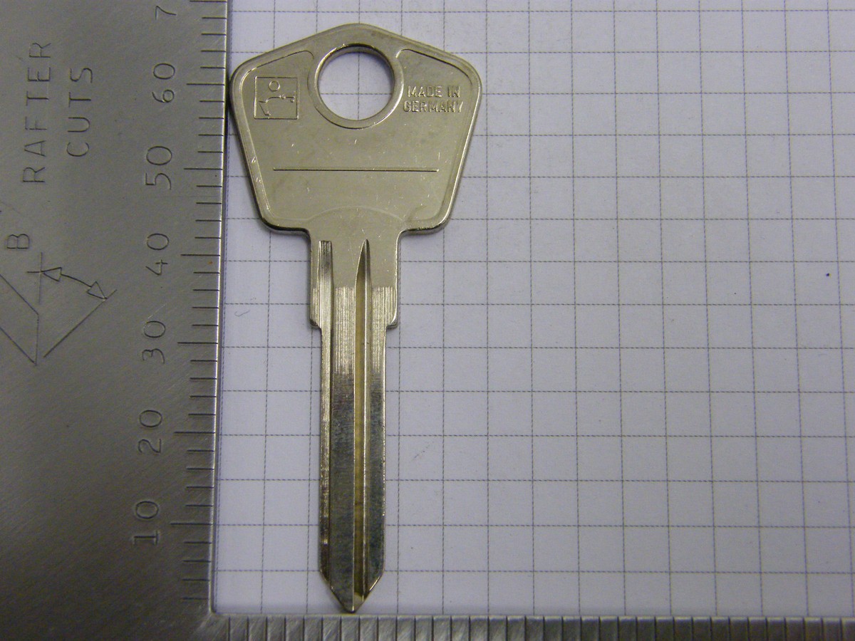 Lot De 2 Clés De Rechanges M218 Pour Porte-vélos Menabo 46272