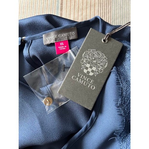 Top smanicato blu Vince Camuto taglia XS/S blusa con dettagli in pizzo nuovo - Foto 8 di 11