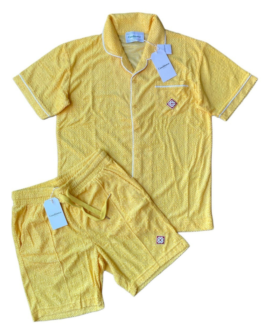 Conjunto de camisa y pantalón corto de manga corta con textura amarilla para hombre conjunto de verano de 2 piezas