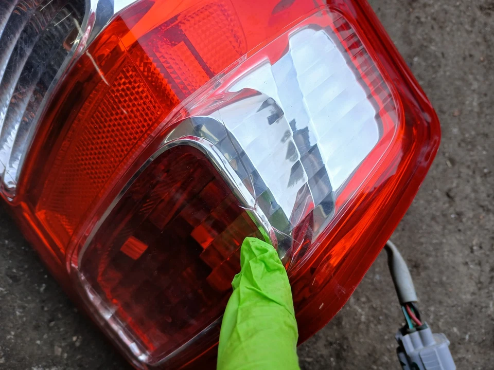 LUZ TRASERA MITSUBISHI L200 O/S CONDUCTOR DERECHO VER FOTOS 8330A946 2015-2019 2017 ~ Foto 2 de 4