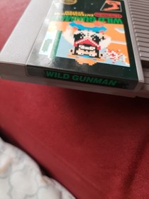 Pistola Wild Gunman Nintendo NES CIB Completa Hangtab 5 Tornillos Caja Negra NTSC Atari