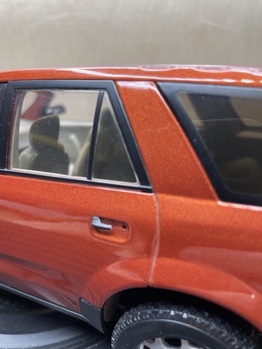 GATE 2001 Diecast Orange Saturn Vue (!!!) 1/18th Model - Picture 8 of 16