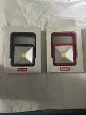 Authentic FW18 SUPREME MAGNETIC KICKSTAND LIGHT RED and BLACK SET OF 2