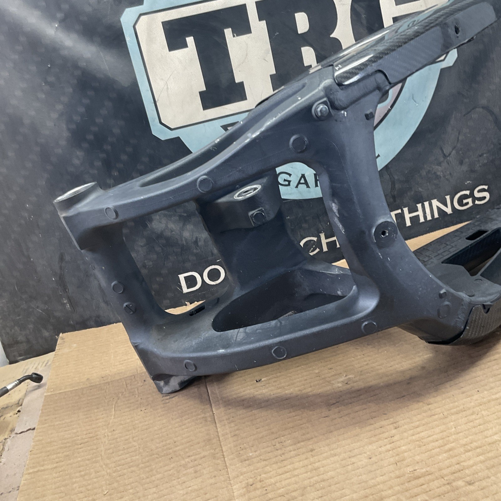 11-15 Kawasaki Ninja ZX10R Rear Swing Arm W/ Bestem USA CF Covers 33001-0227-18R