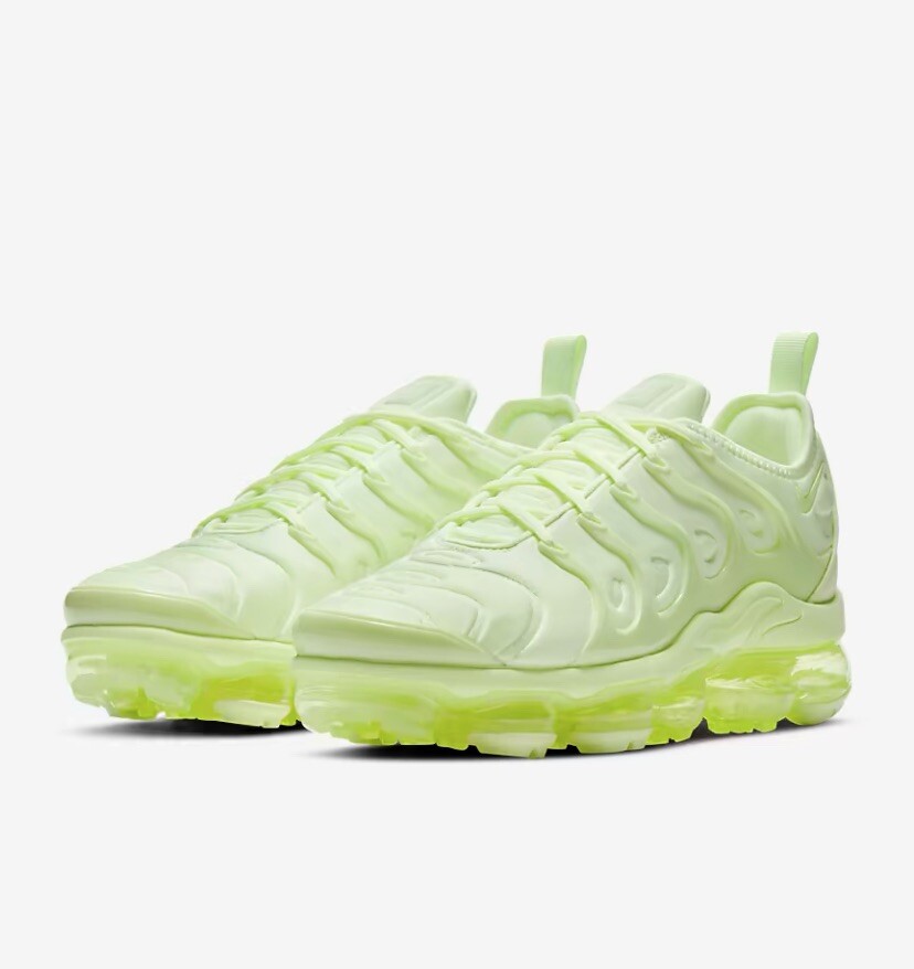 black friday vapormax plus