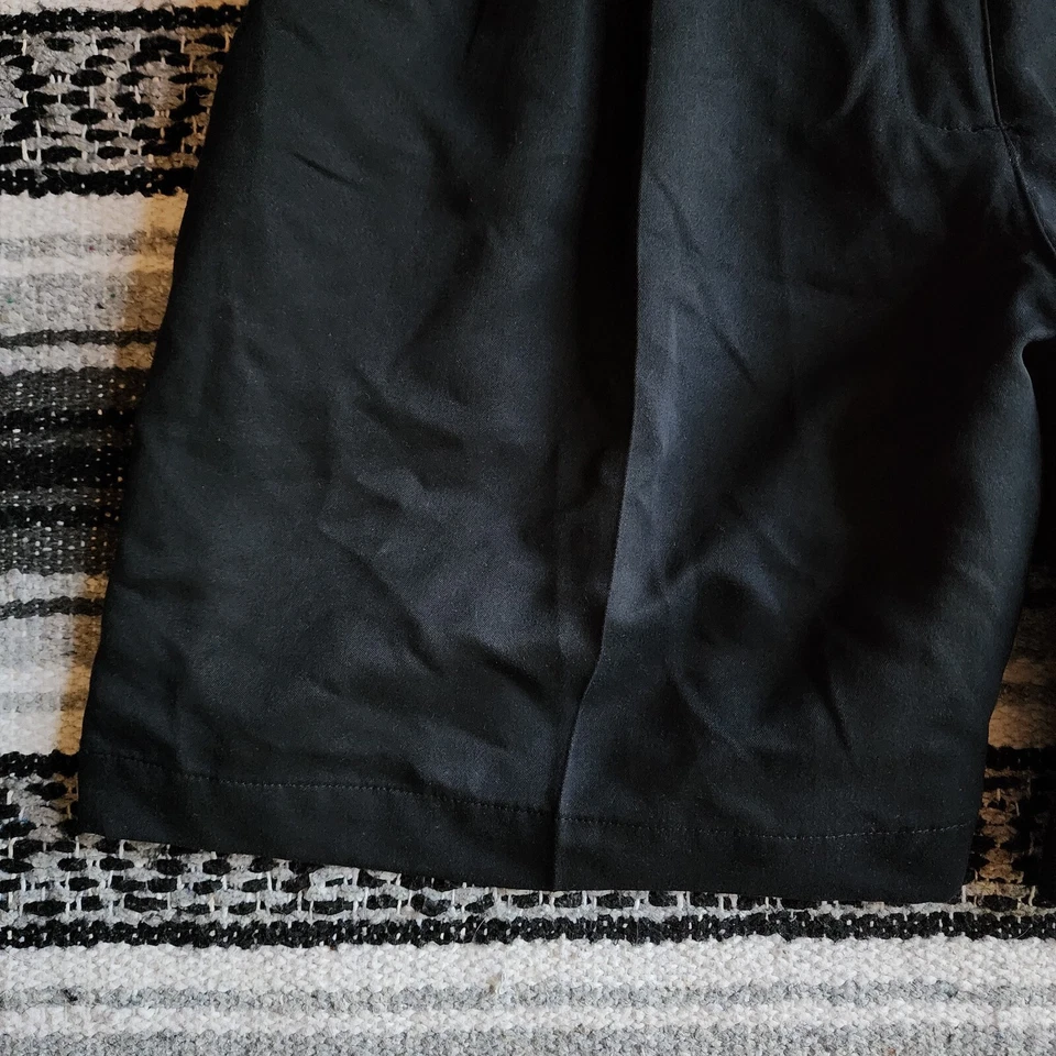 Vtg Liz Claiborne 16P Pleated Front High Rise Mom Shorts Solid Black Inseam 7" - Image 4 of 4