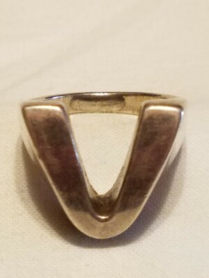 Designer Cellini STERLINGSILBER Modernist ''V'' Symbol Ring - Gr. 6,5 - ENDGÜLTIGE LISTE