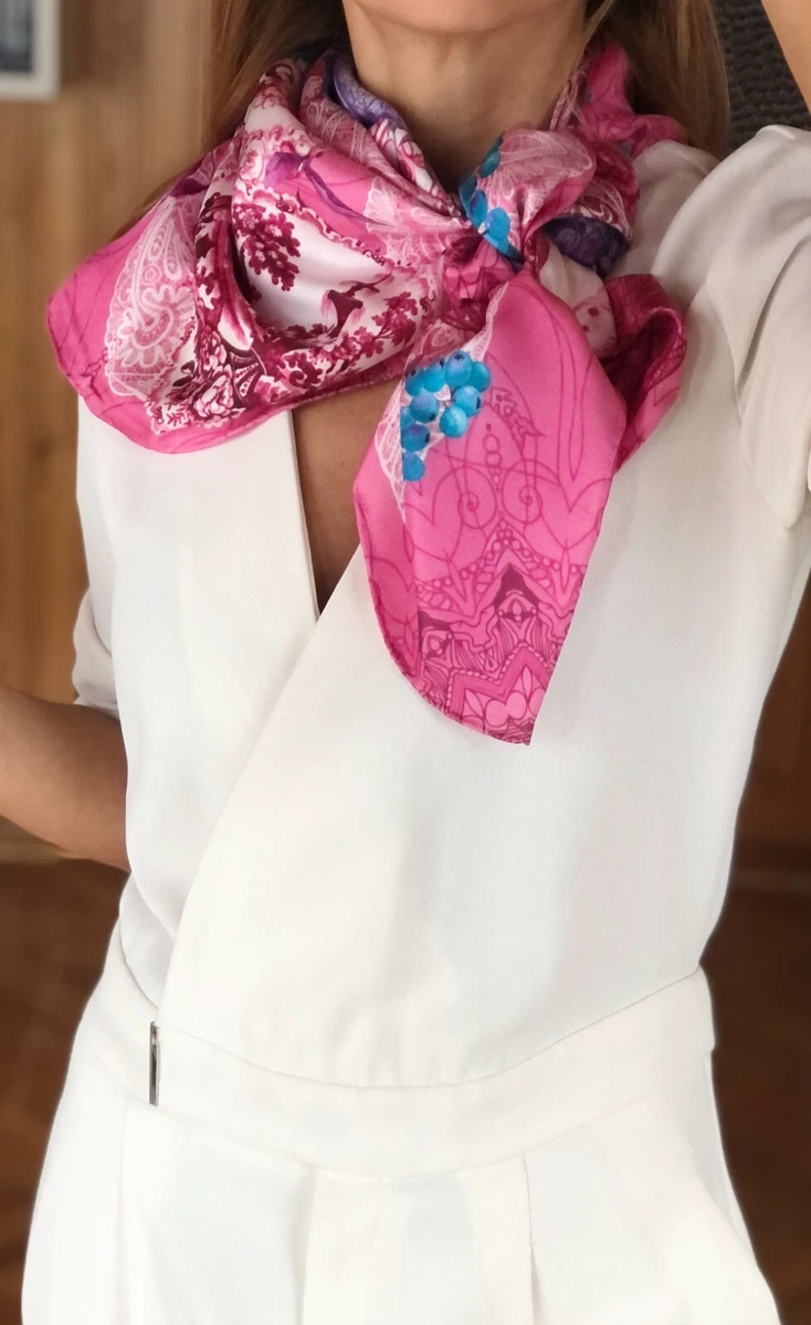 square pattern scarf