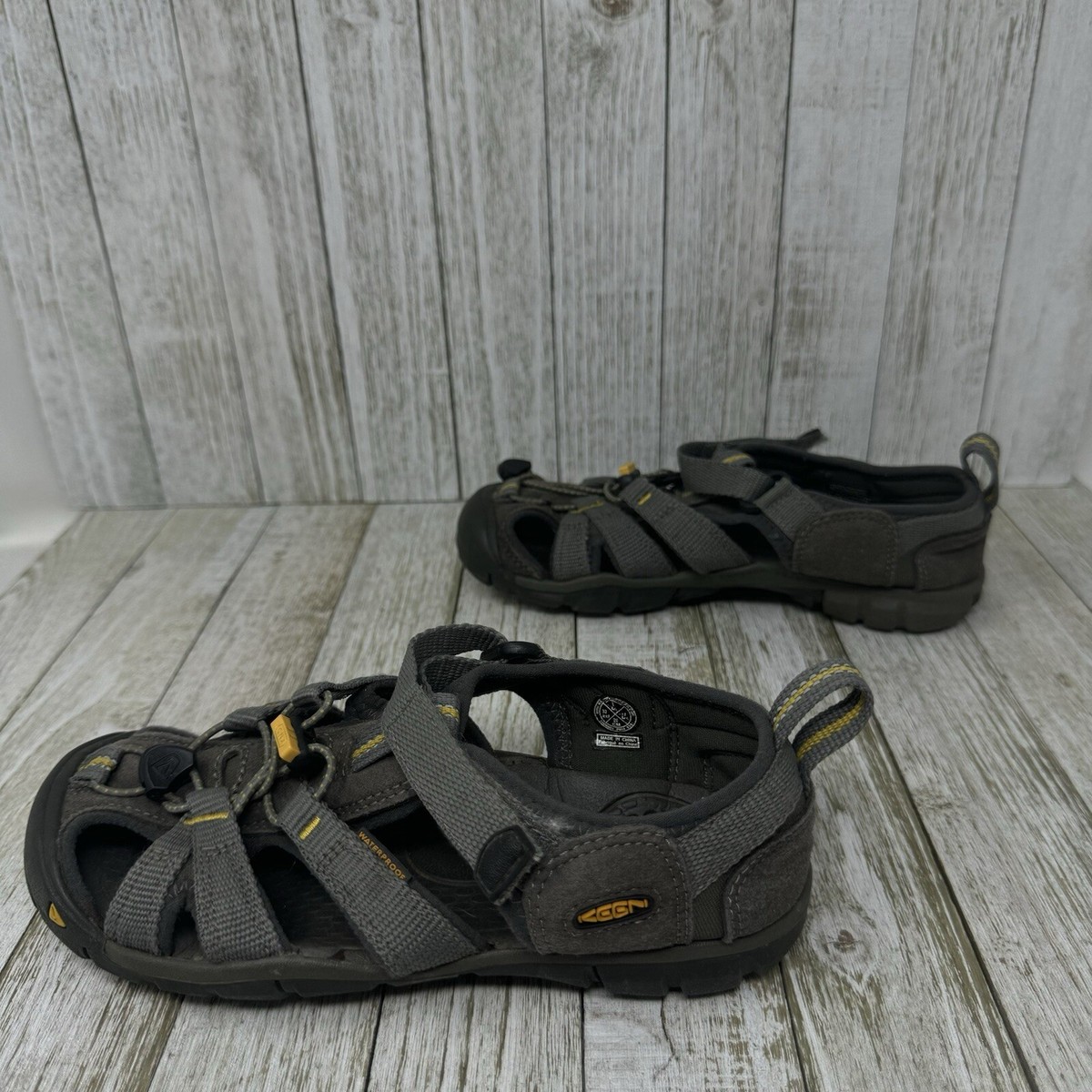 Keen Sandals Youth 1 Seacamp CNX Fisherman Gray Hiking Water 