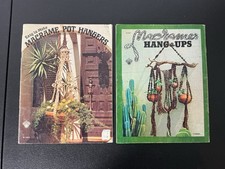Vintage Macram&eacute; Booklet Set Easy: Pot Hangers & Hang-Ups