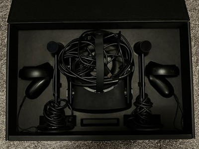 Oculus Rift CV1 VR Headset, Full Set With Controllers, Headset, Sensors, and Box