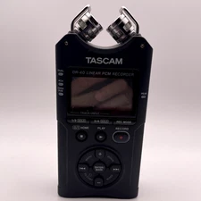 TASCAM DR-40 4-Channel Digital Audio Recorder – Black – Does Not Turn On