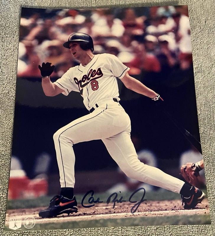 BALTIMORE ORIOLES CAL RIPKEN JR SIGNED 8X10 COLOR PHOTO