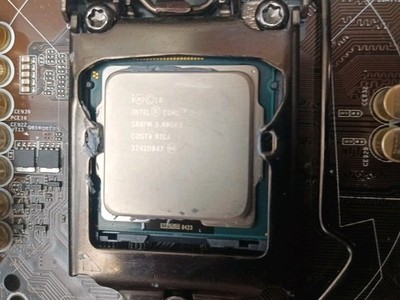 ASRock Z77 Extreme 4, LGA 1155/Socket H2, Intel Motherboard for