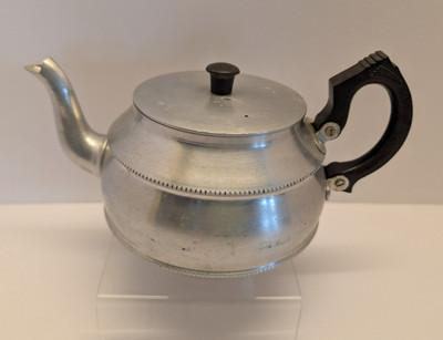 Vintage England Sona Ware Aluminum Works Stratford on Avon etched Teapot J.31