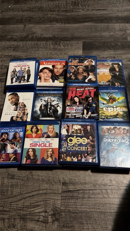 Blu-ray Movie Lot w/ The Heat, Epic, Dolphin Tale 2, Salt, glee the concert