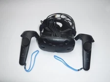 HTC VIVE GENERATION 1 VR HEADSET W/CONTROLLERS T13 D12