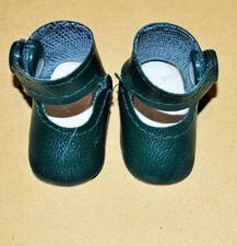 Alte Puppen Schuhe  für eine Puppe in Kunstleder in Grün